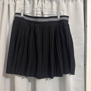 Lou & Grey Black Mini Skort